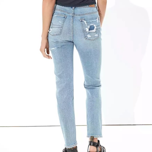 American Eagle Distressed Mom Jeans - Picture 2 of 10